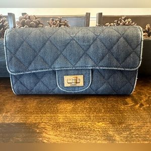 Authentic Chanel Denim twist lock long wallet 💙